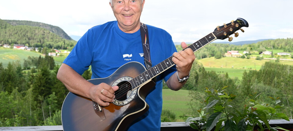 Høyremann og gitarkamerat – det er Stig Halfdan det