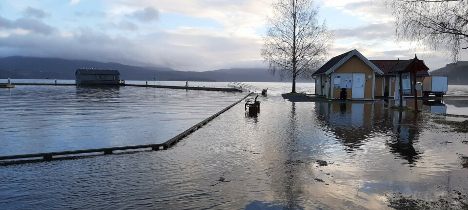 Ekstremværet «Amy»: Myndighetene ber folk holde seg innendørs