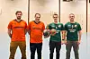 Møtes på parketten: 3. februar er det klart for håndball mot fotball i Lundehallen. Da skal Nome fotballs A-lag og Skades håndballherrer gjøre opp status i begge grener. Det blir oransje mot grønt. Fra venstre Joakim Hermansen, Tommy Strand, Christian Lia og Halvor Øygarden.