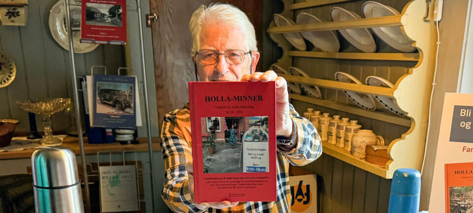Hedrer Tormod i ny utgave av Holla-Minner