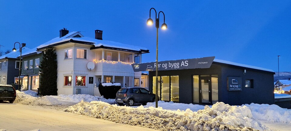 Etablerte oppholdsrom, soverom og bad. Unnlot å søke