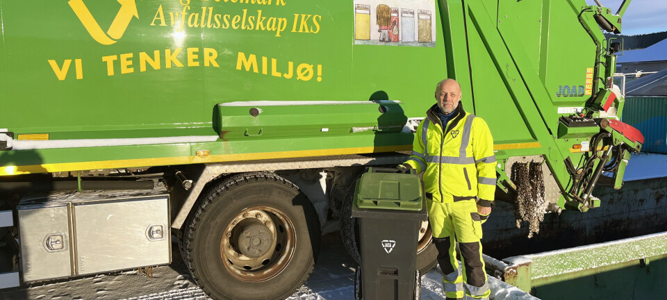 Øker prisen for slamtømmig med traktor. Åtte abonnenter blir berørt