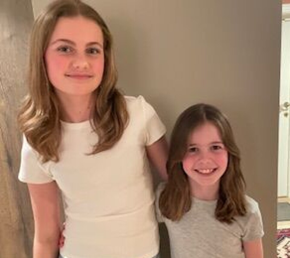 Thale 10 år og Viktoria 15 år