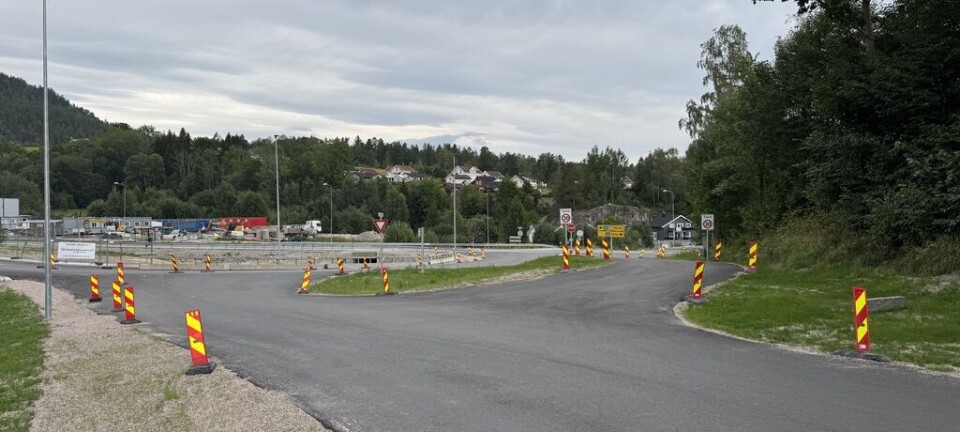 Beboere på Strømodden reagerer på veiløsning. Dette svarer fylket