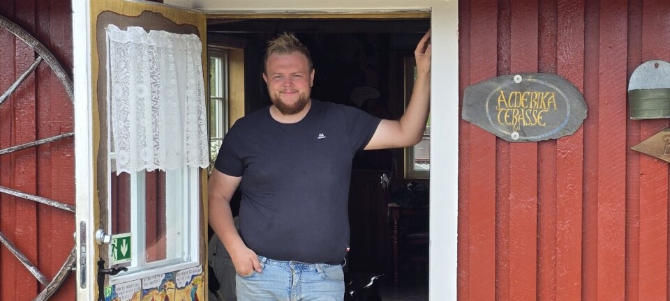 Fra bryllupsfest til bygdefest på Moen gård. Olafur åpner dørene