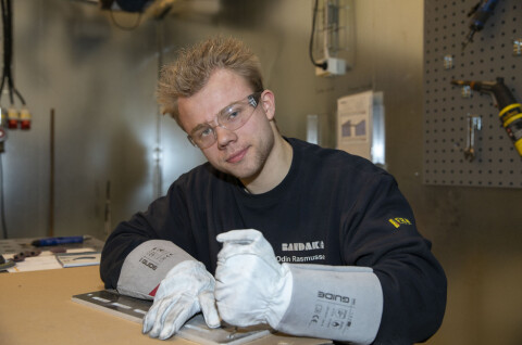 –	Det var tidlig opp om morgen for å stemple inn før sju