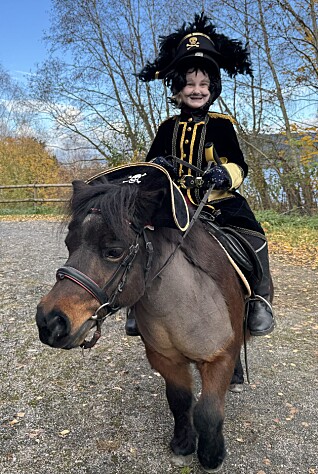 Se bilder og video fra Halloween-stevne i Norsjøhallen