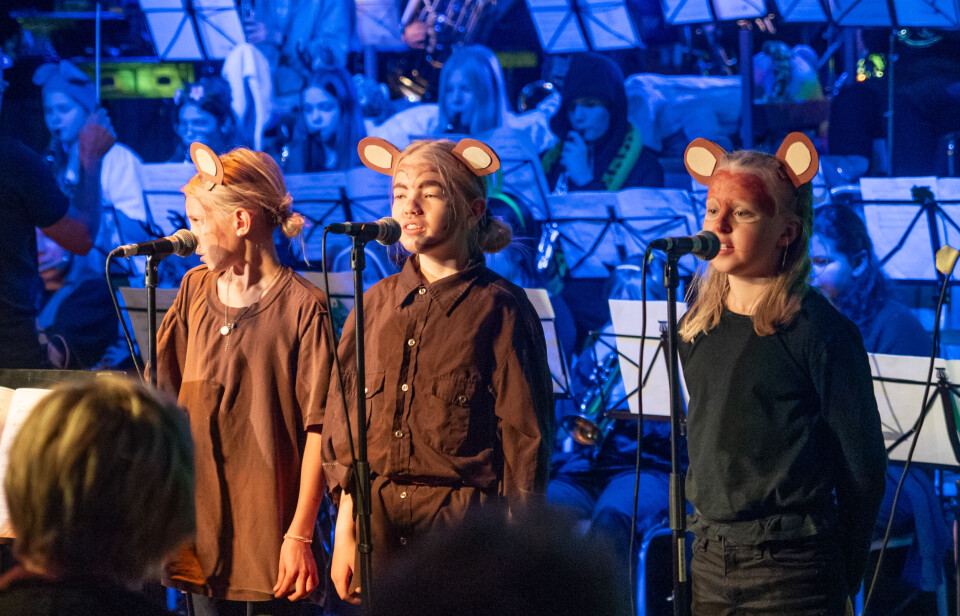 Fylte salen to ganger – med masse jungeldyr
