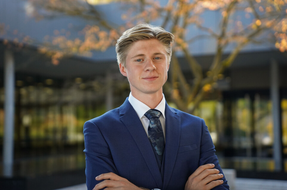 Kasper tar fagutdanning i Sveits. Snart venter praksis i Japan eller Hongkong